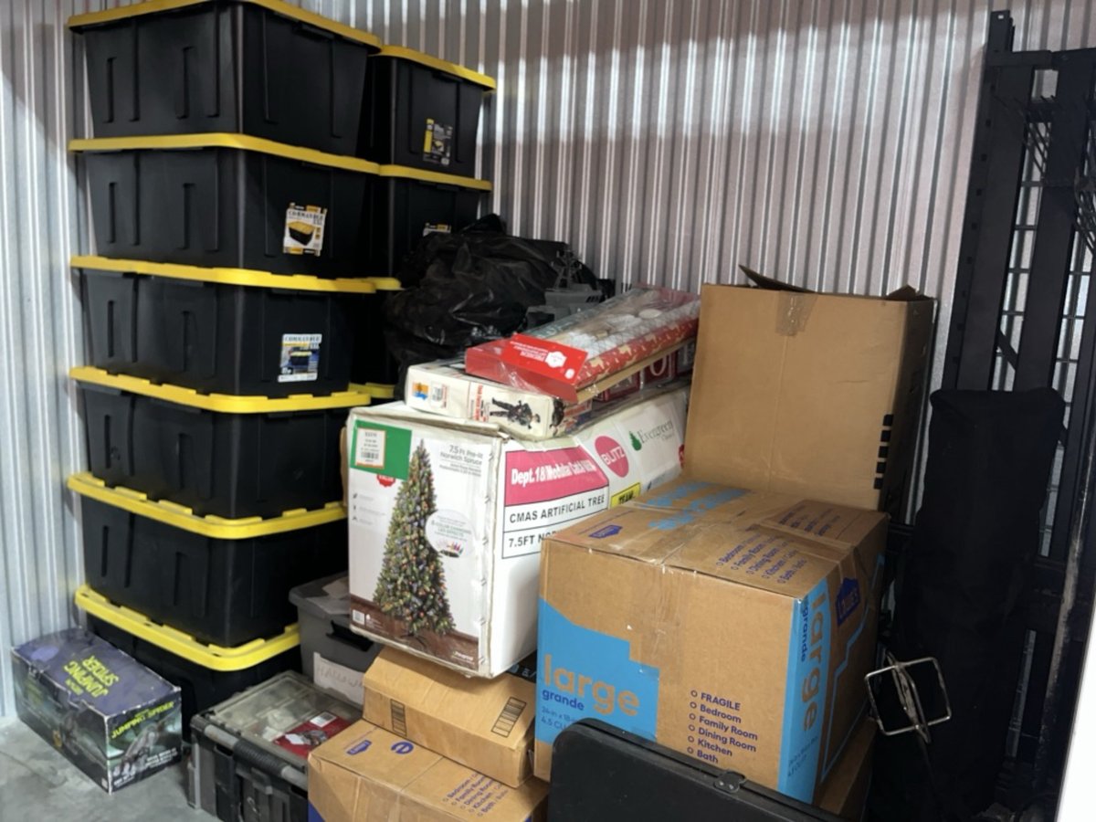 10 x 5 storage unit in Plano, TX