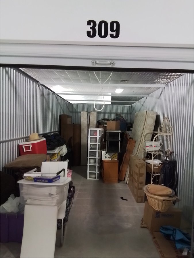 10 x 25 storage unit in Toledo, OH