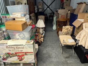10 x 25 storage unit in Pittsburgh, PA