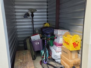 5 x 10 unit in Rossville