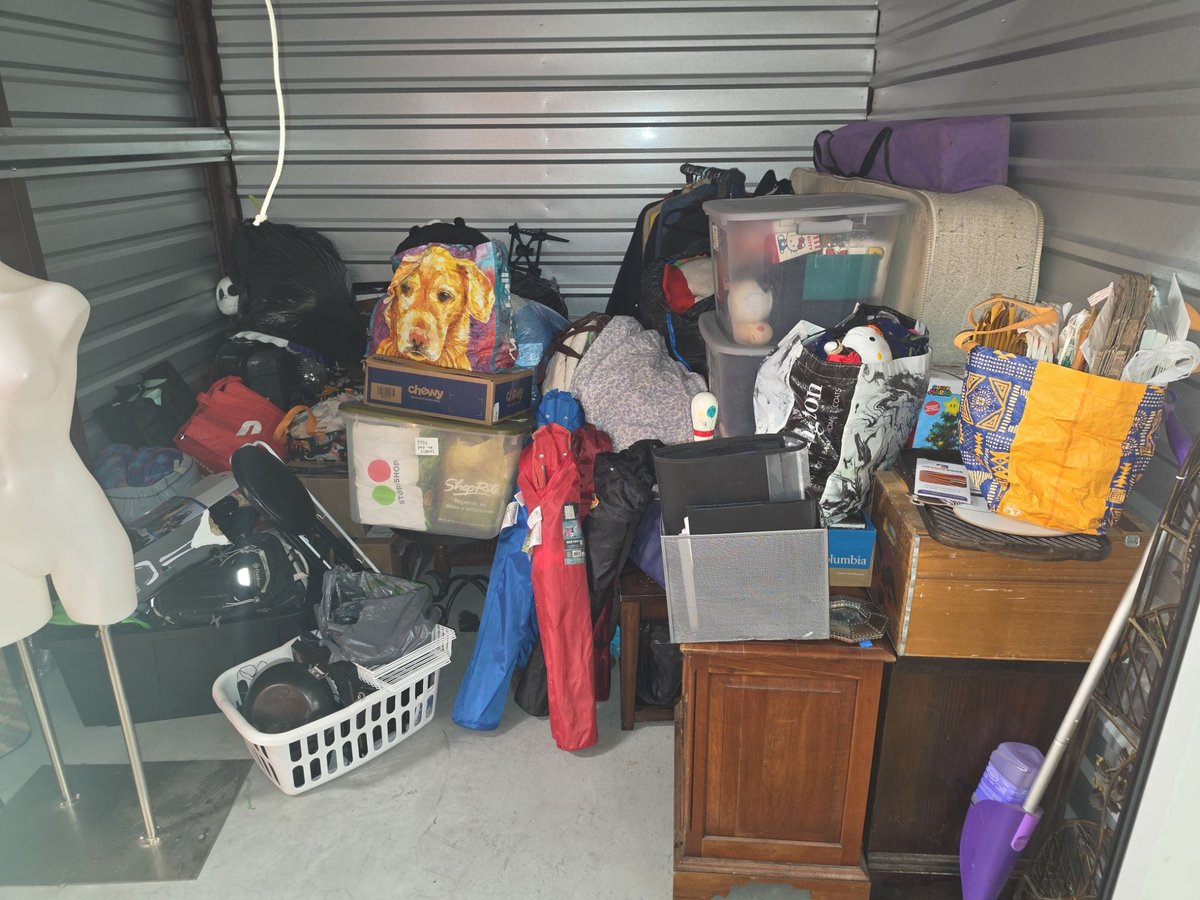 10 x 10 storage unit in Danbury, CT