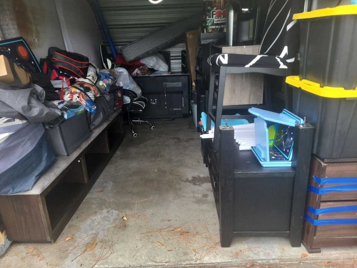 10 x 15 storage unit in Davenport, FL