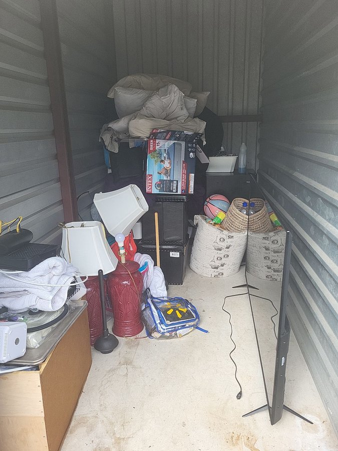 5 x 10 storage unit in Davenport, FL
