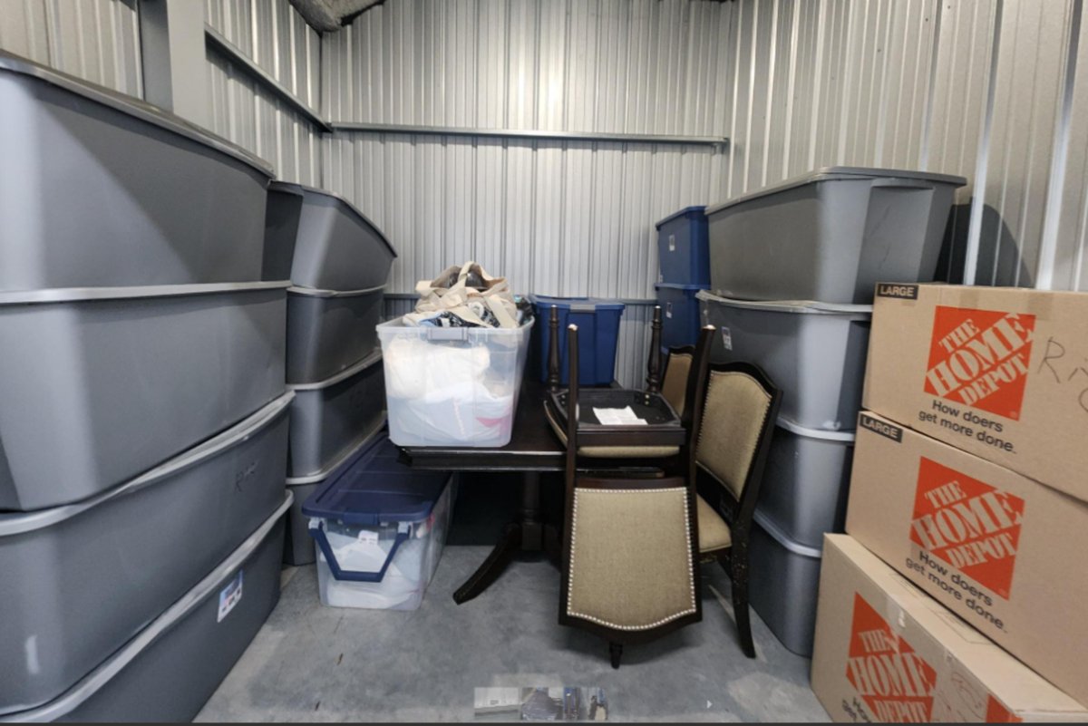 10 x 10 storage unit in Maple Grove, MN