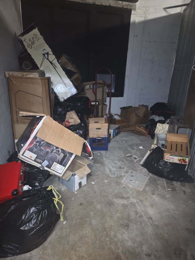 10 x 10 storage unit in San Francisco, CA