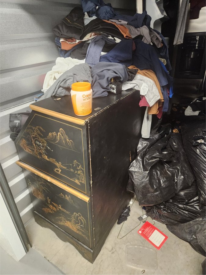 5 x 10 storage unit in Baltimore, MD