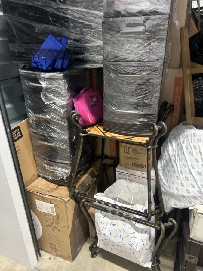 10 x 10 storage unit in Aubrey, TX