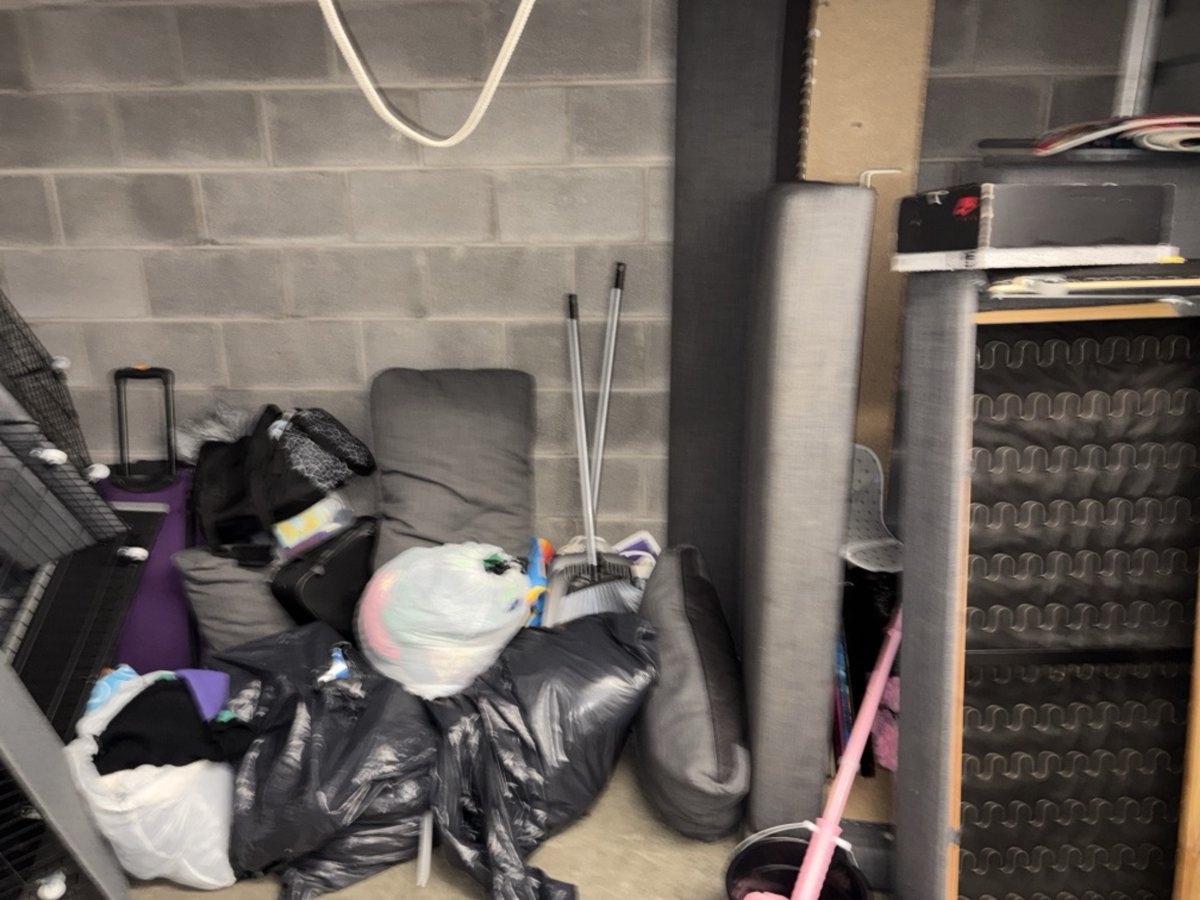 10 x 5 storage unit in Irving, TX