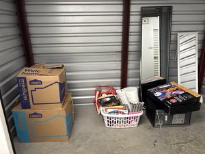 10 x 5 storage unit in Irving, TX