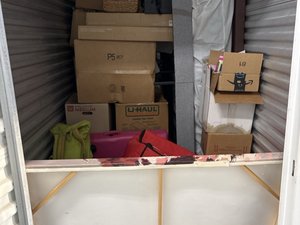 5 x 10 storage unit in Irving, TX
