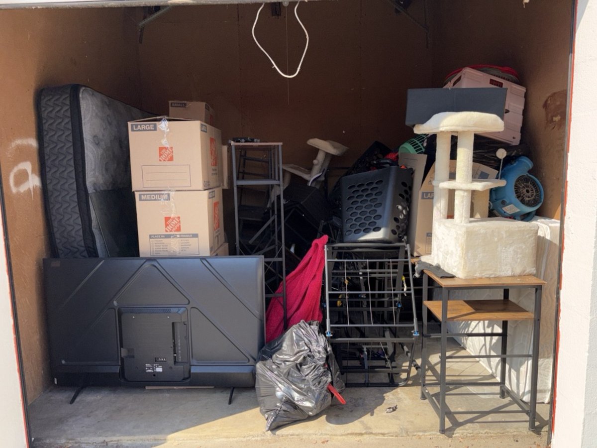 10 x 10 storage unit in Irving, TX