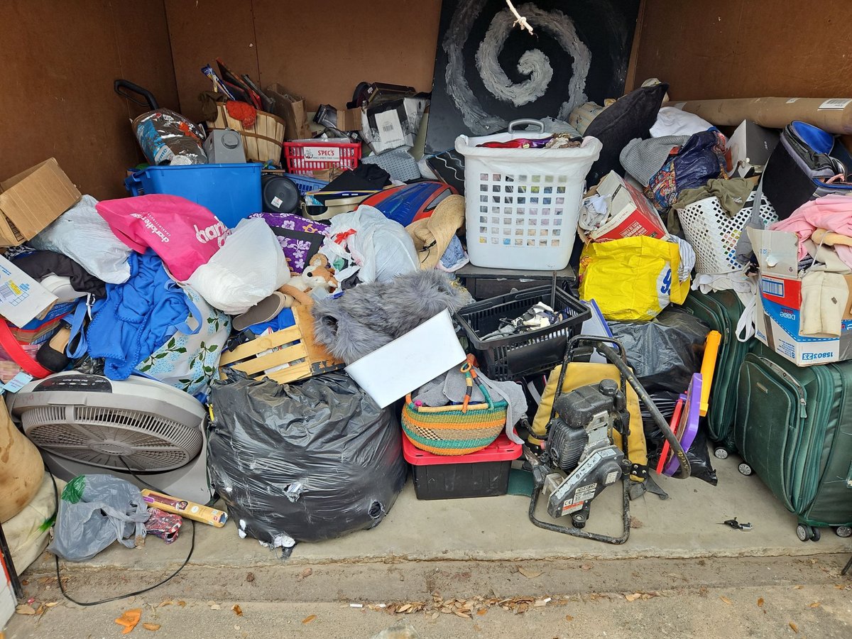 10 x 10 storage unit in Dallas, TX