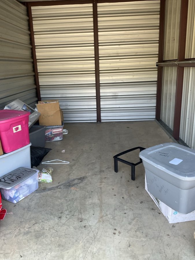 10 x 15 storage unit in Laceys Spring, AL