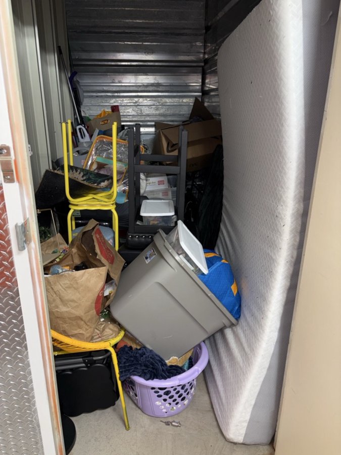 5 x 10 storage unit in Dallas, TX