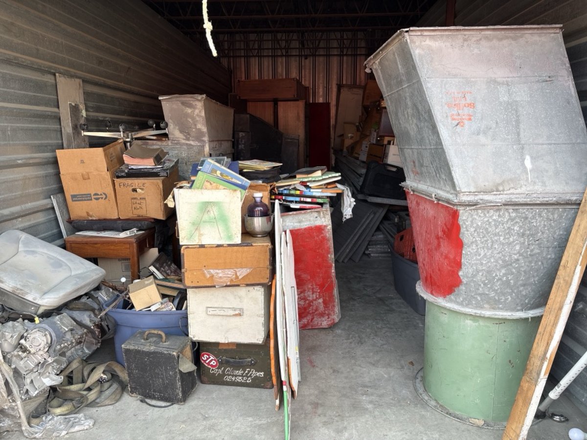 10 x 30 storage unit in Dallas, TX