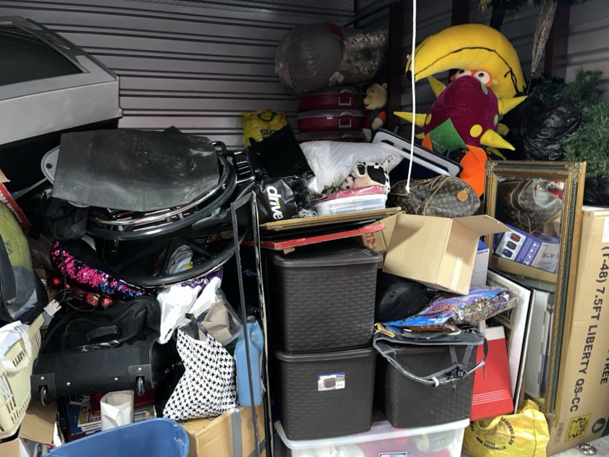 10 x 10 storage unit in Plano                    , TX