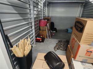 10 x 16 storage unit in Huntsville, AL