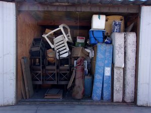 10 x 10 storage unit in Bakersfield, CA