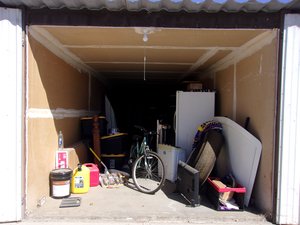 10 x 30 storage unit in Bakersfield, CA