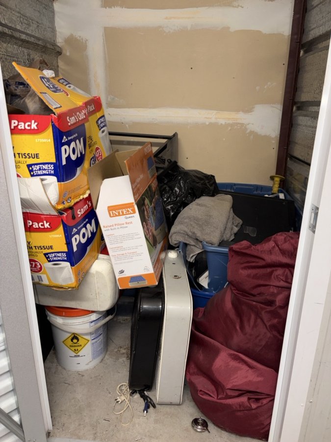5 x 5 storage unit in Dallas, TX