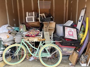 10 x 10 storage unit in Irving, TX