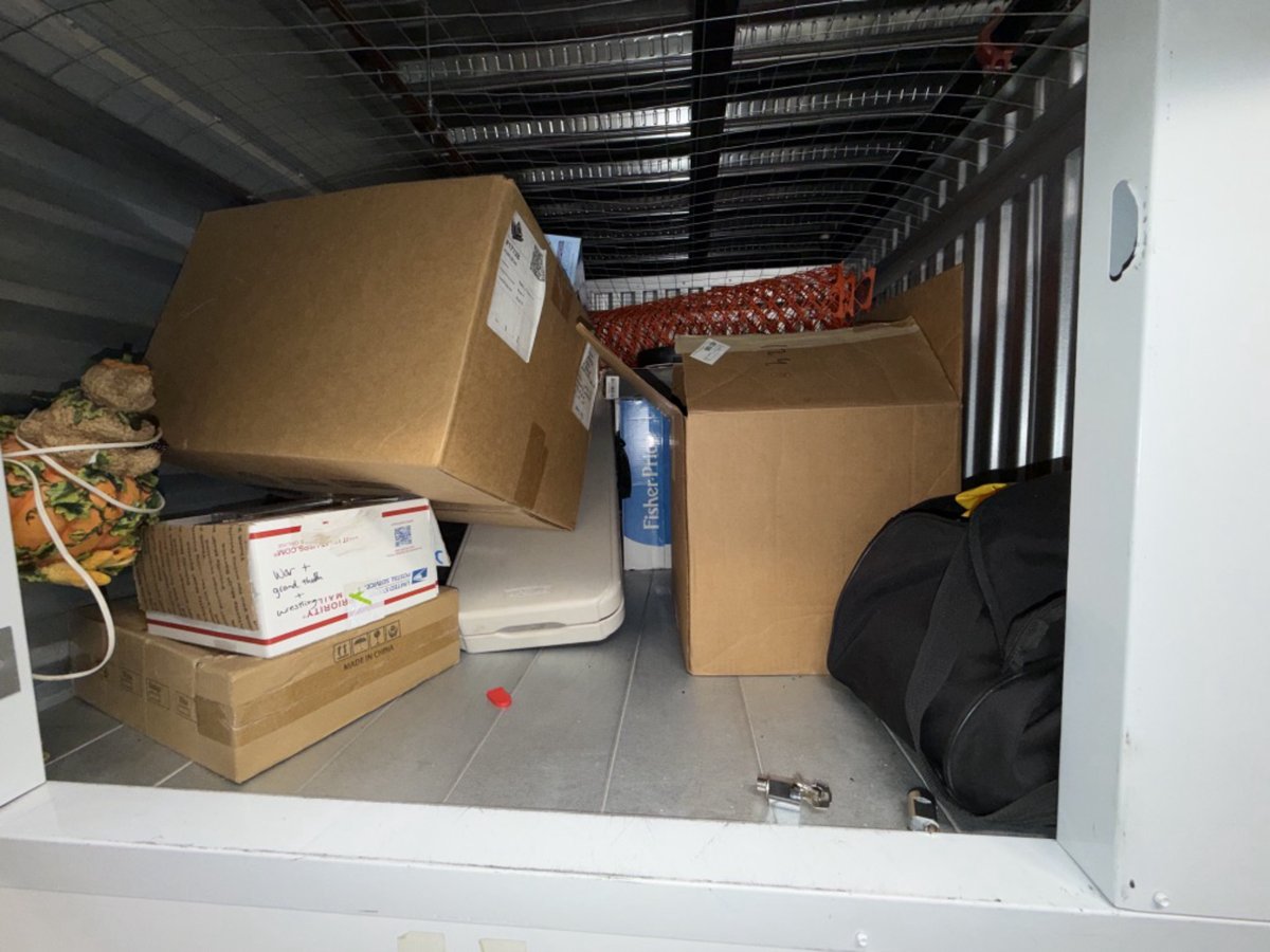 5 x 5 storage unit in North Hollywood, CA