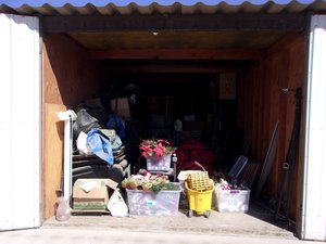 10 x 30 storage unit in Bakersfield, CA
