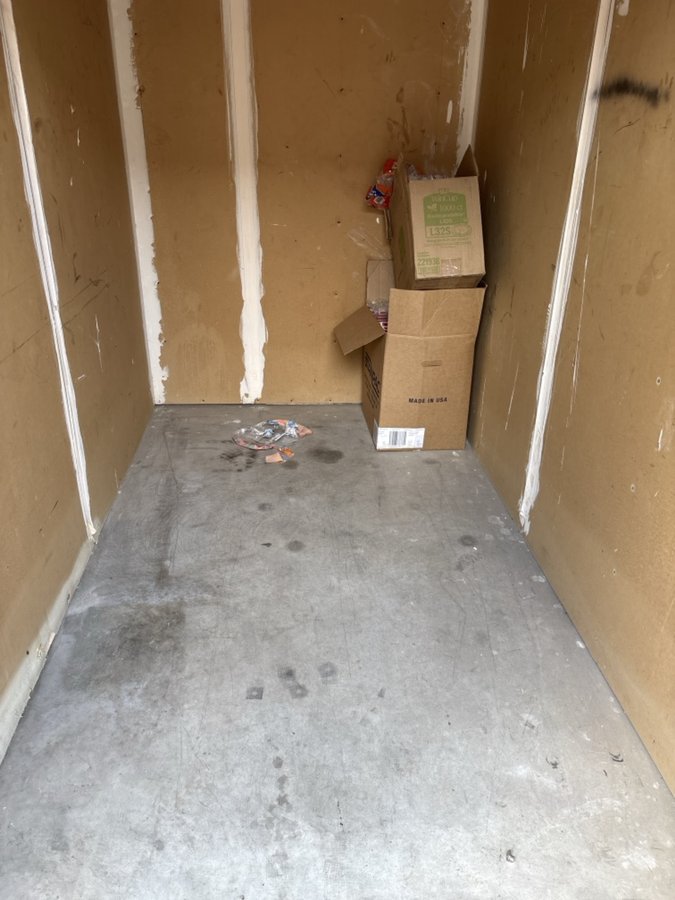 5 x 10 storage unit in Irving, TX