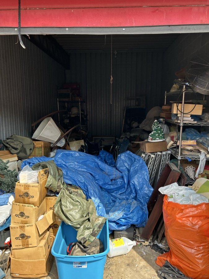 10 x 18 storage unit in Grand Prairie, TX