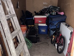 6 x 12 storage unit in Dallas, TX