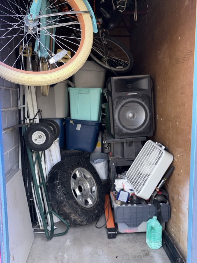 6 x 12 storage unit in Dallas, TX