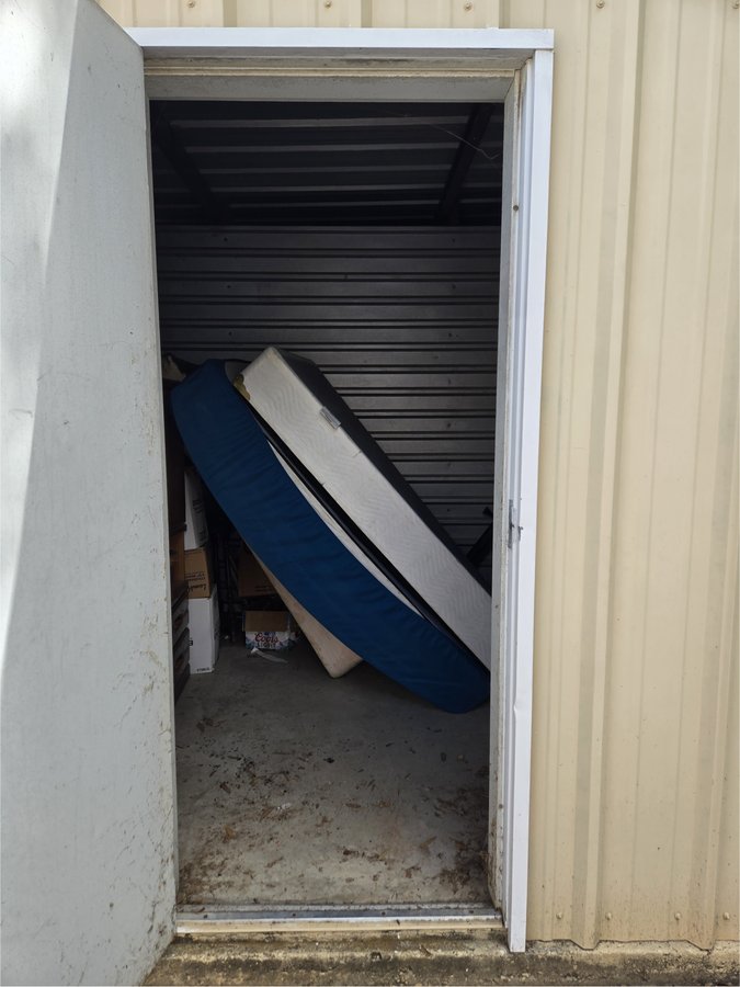 10 x 12 storage unit in Mabank, TX