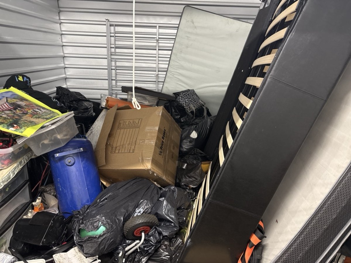 10 x 10 storage unit in Garland, TX