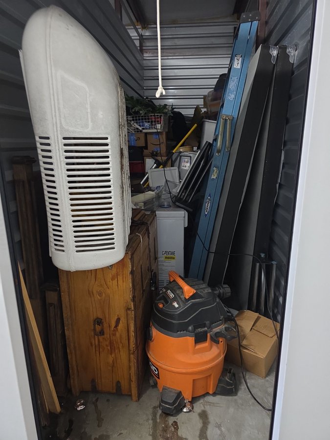 5 x 15 storage unit in Garland, TX