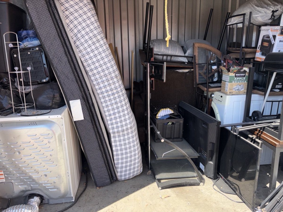 10 x 10 storage unit in Garland, TX