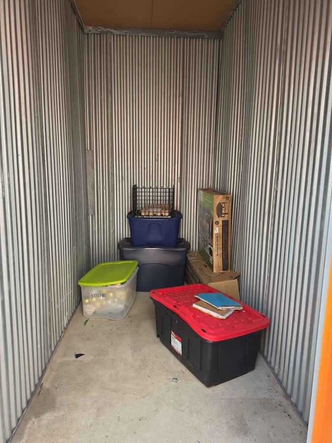 5 x 10 storage unit in Kansas City, MO