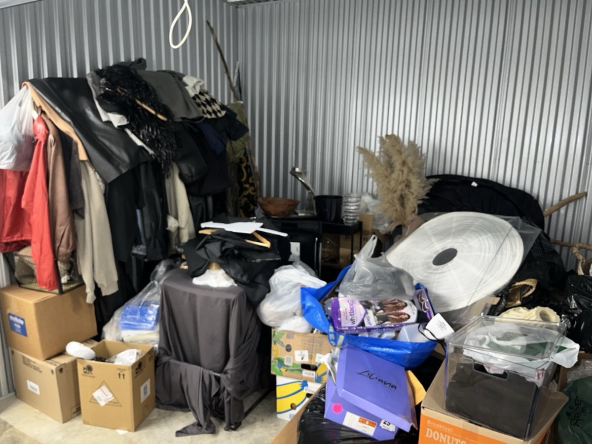 10 x 7 storage unit in Plano , TX