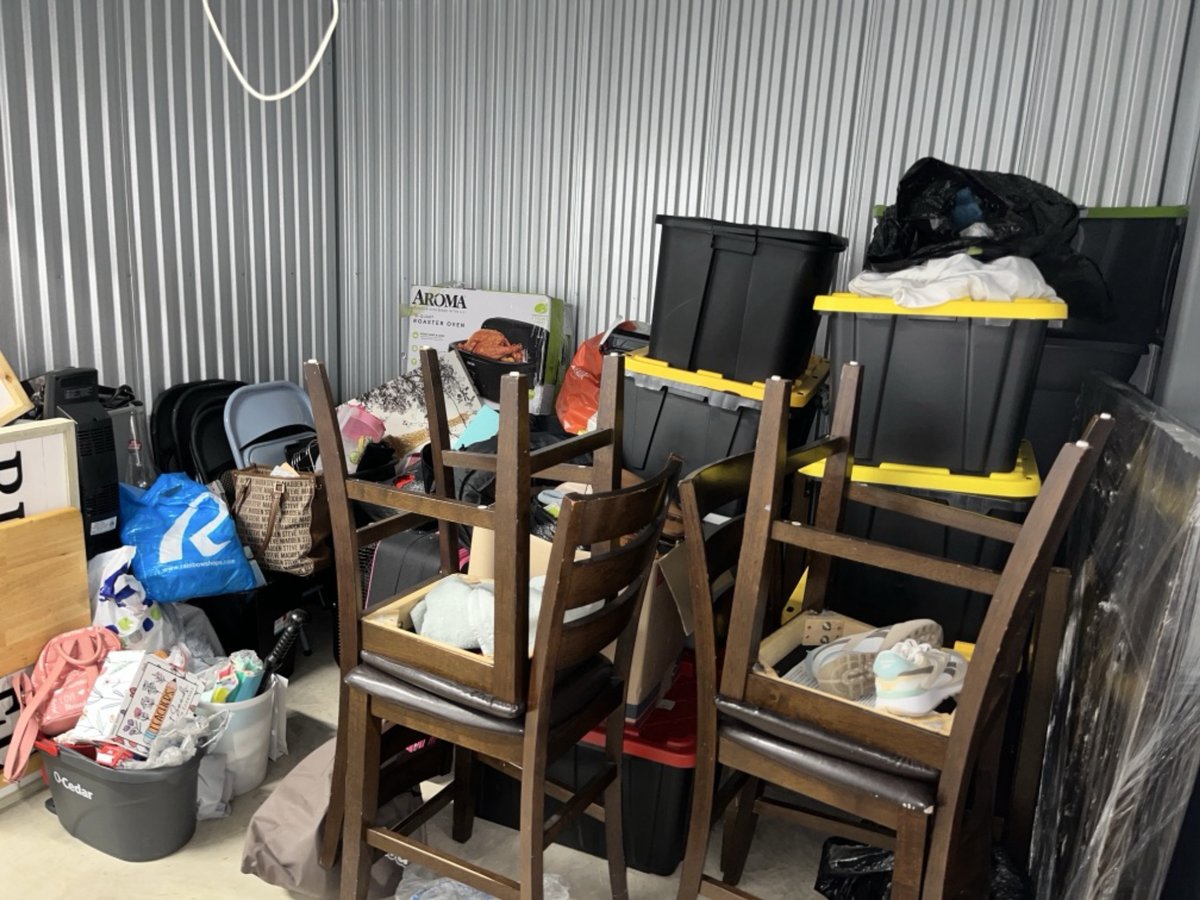 10 x 7 storage unit in Plano , TX