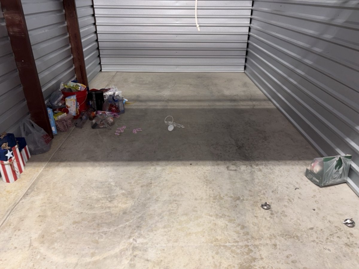 10 x 15 storage unit in Garland, TX