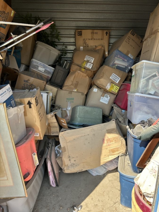 10 x 10 storage unit in Grand Prairie, TX