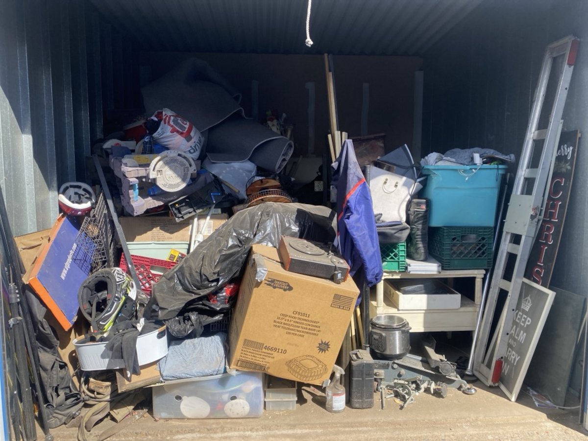 10 x 10 storage unit in Glendale, AZ
