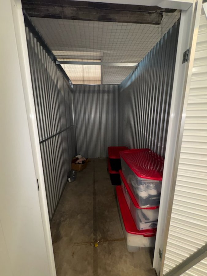 5 x 10 storage unit in Washington, DC