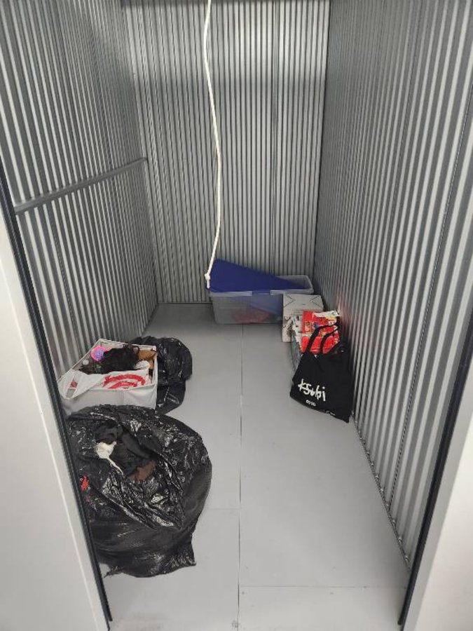 10 x 10 storage unit in Franklin, WI
