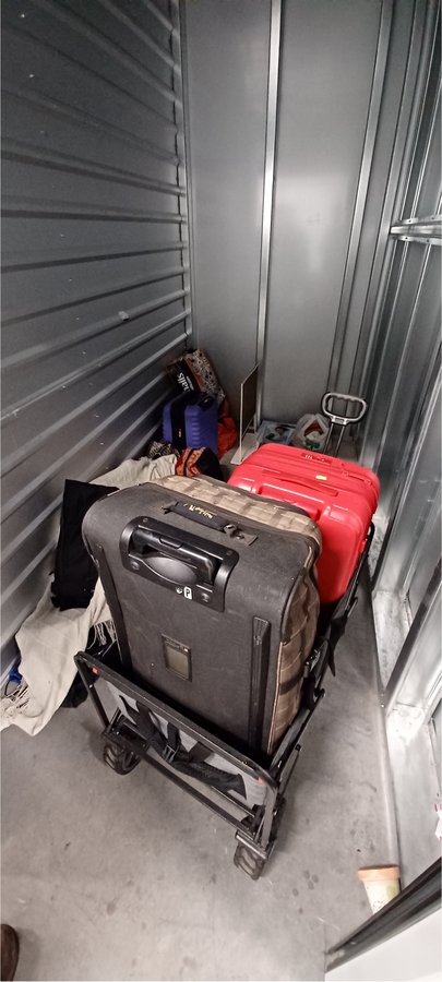 5 x 10 storage unit in Seattle, WA