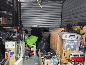10 x 15 storage unit in Belleville, NJ