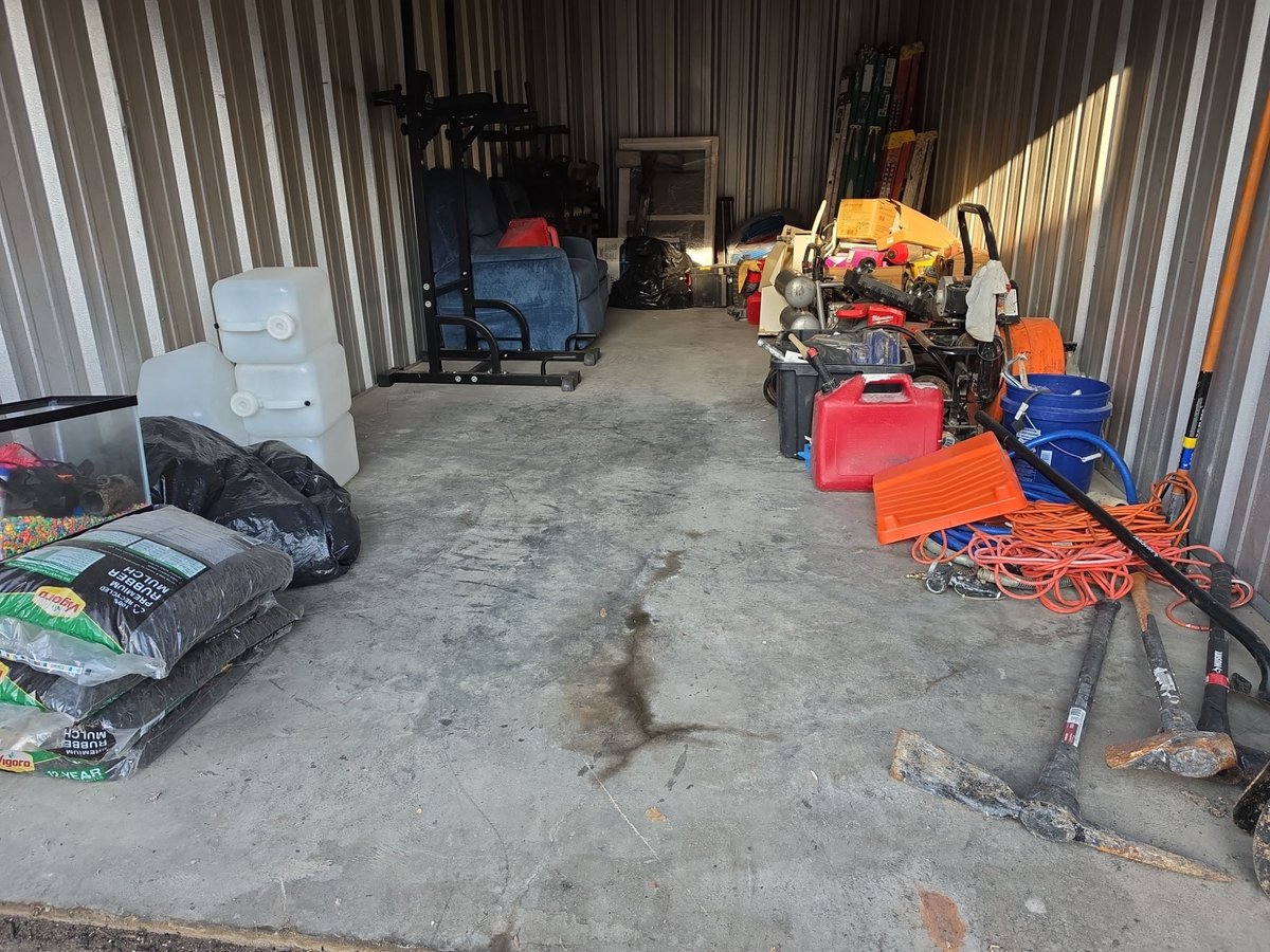 10 x 24 storage unit in Kansas City, MO