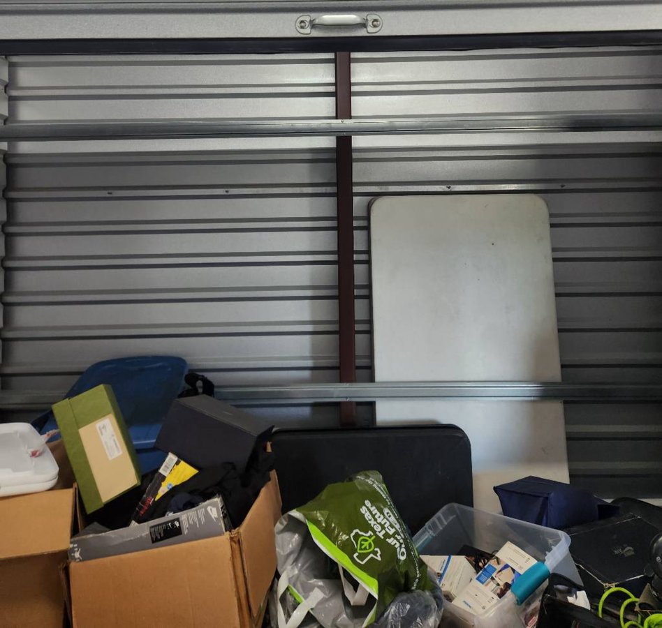10 x 5 storage unit in Pflugerville, TX