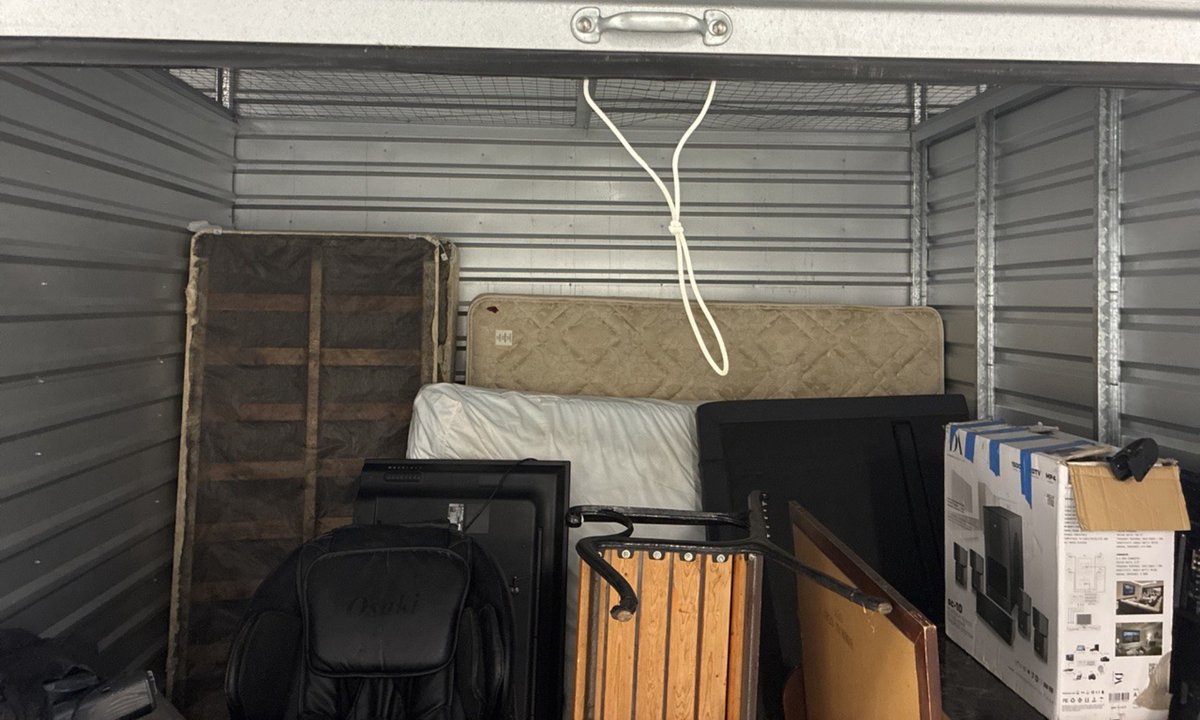 10 x 10 storage unit in Dallas, TX