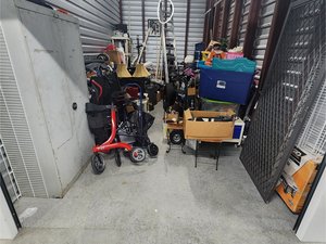 10 x 20 unit in Coral Springs