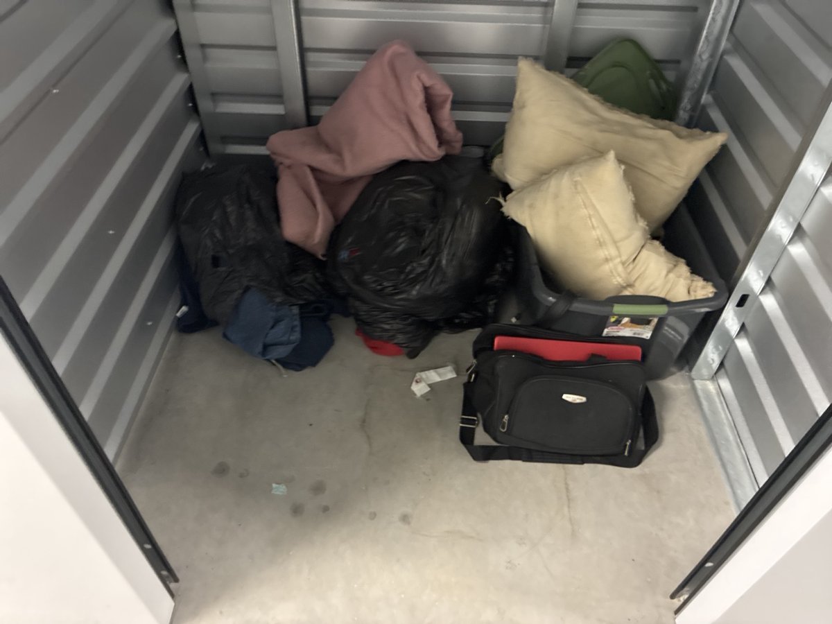 5 x 5 storage unit in Dallas, TX